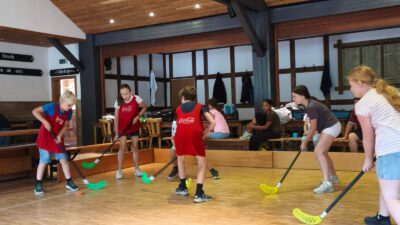 Tag 10: Keine Gnade beim Hockey!